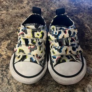 Converse infant size 2